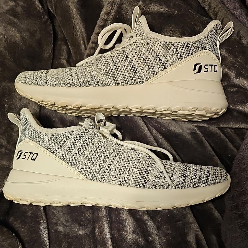 Womens Gray STQ Sneakers